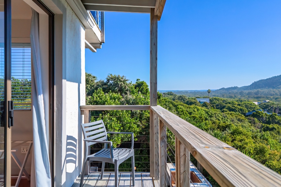 4 Bedroom Property for Sale in Keurboomstrand Western Cape